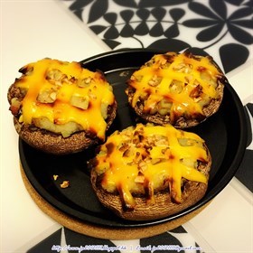 蕃菇煙肉薯蓉焗芝士大蘑菇