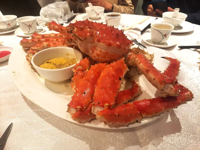 清蒸阿拉斯加長腳蟹 