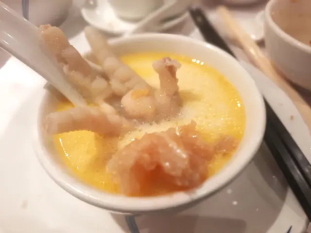 生磨杏汁花膠湯